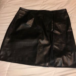 Black leather slit skirt